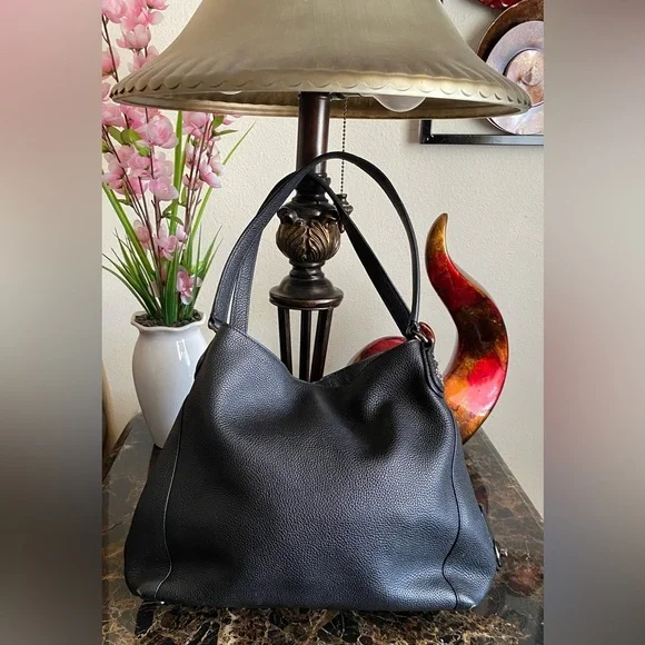 Coach - EUC - 2016 Edie Shoulder Bag 31 In Pebble Leather With Western Rivets - Picture 6 of 16